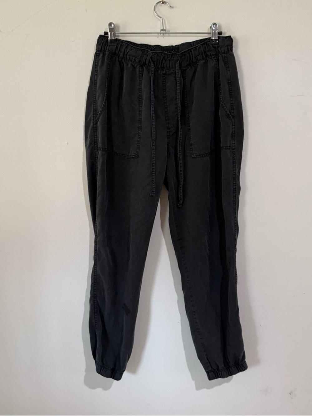 Revolve Sanctuary Black Pocket Pull on Joggers size Medium